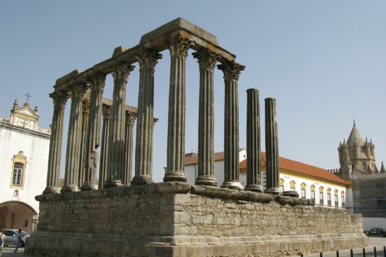 Evora-RomanTemple.