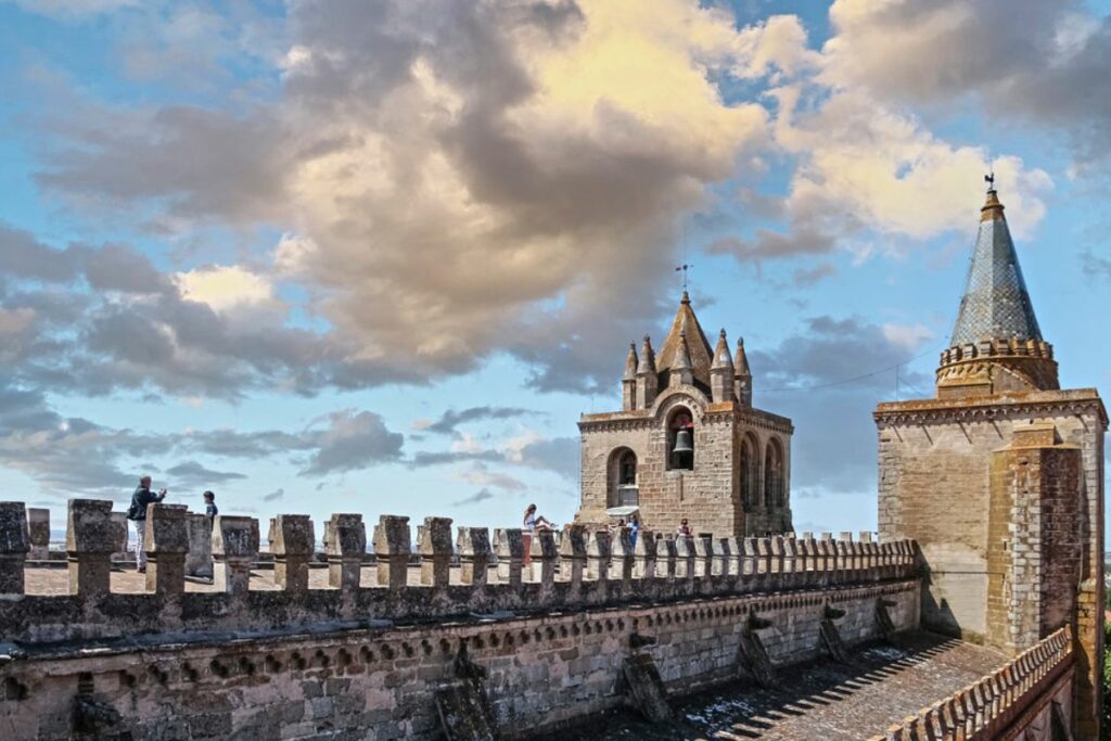 História de Évora-catedral.